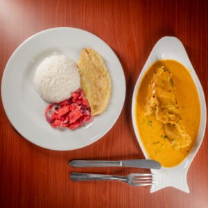 PARGO SUDADO EN SALSA DE COCO